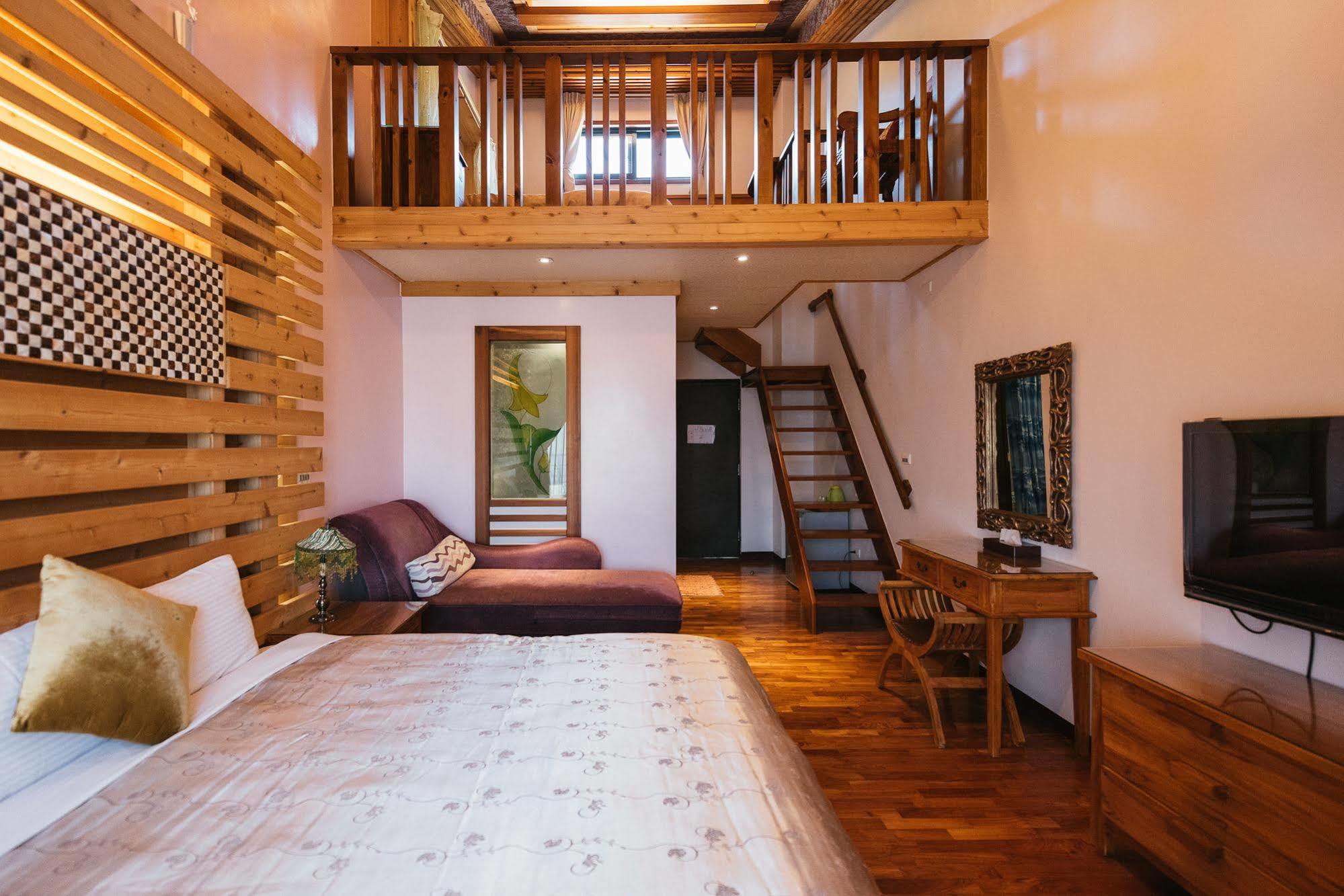 Yun Wu B&B Renai Exteriör bild